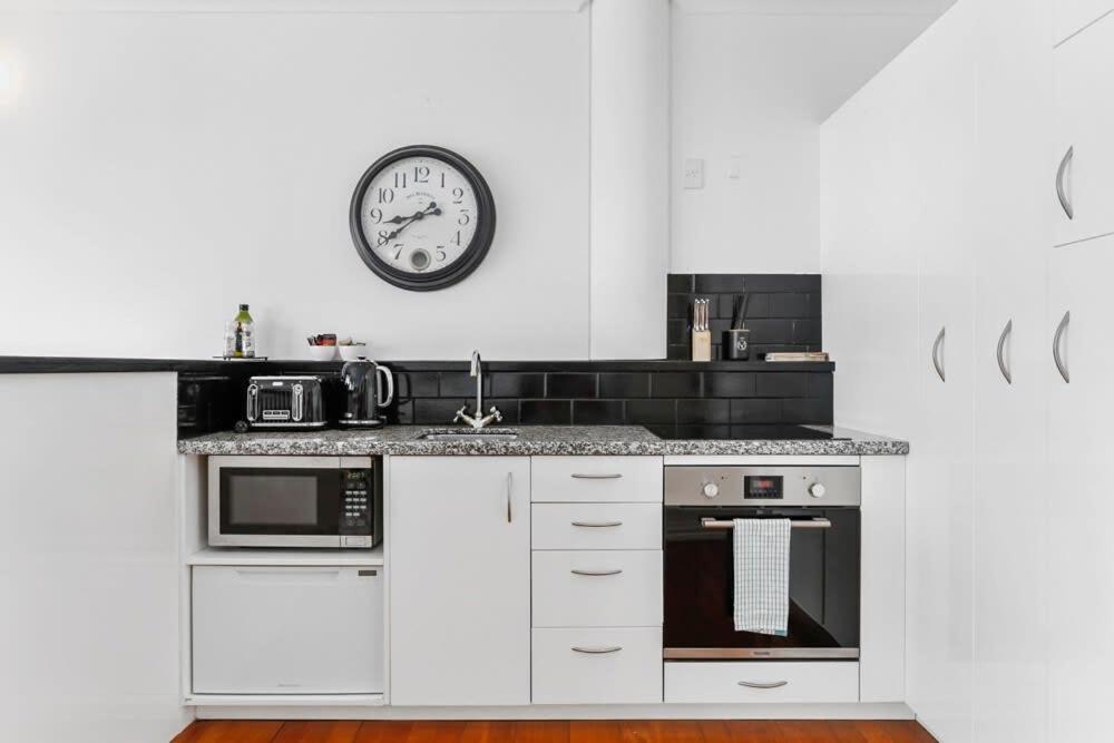 Funky One Bedroom Apartment On Princes Wharf أوكلاند المظهر الخارجي الصورة